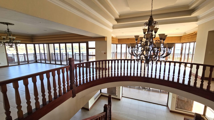 5 Bedroom Property for Sale in Birdwood Estate North West